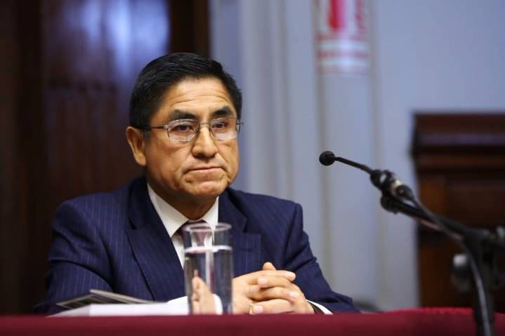 Aprueban extradición de Hinostroza para ser procesado en Perú