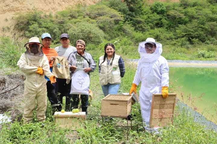 La Libertad: Entregan 10 módulos apícolas a familias para impulsar la conservación y actividades productivas