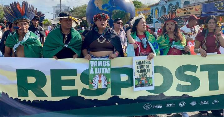 Unas 70.000 personas protestan frente a la COP30 para pedir “justicia climática”