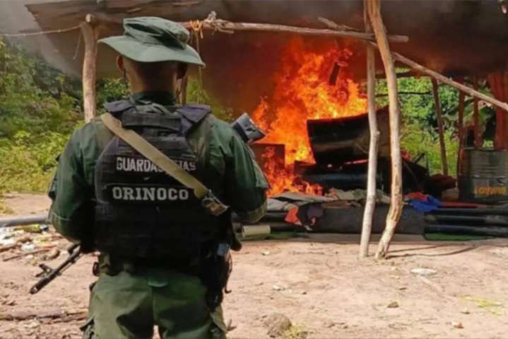 FANB destruyó materiales de minería ilegal en el estado Amazonas
