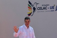 Sánchez vende en Colombia un mundo alternativo al de Trump