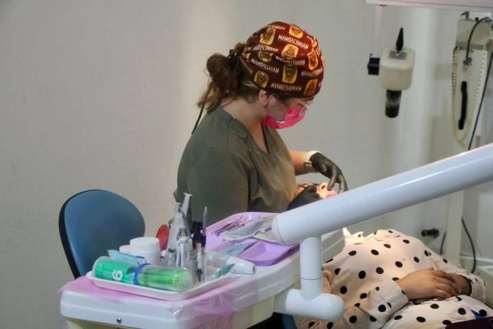 Invitan a atender la salud bucal; el Centro Comunitario Nueva California ofrece servicio dental