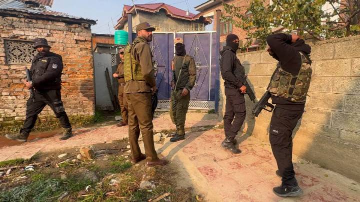 Kashmir police raid over 300 locations connected to Jamaat