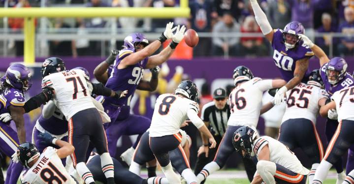 Special Teams Gaffe Dashes Vikings Comeback Hopes Against Bears
