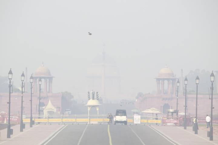 No Relief From Toxic Air In Delhi-NCR, AQI Crosses 400 In Greater Noida And Ghaziabad