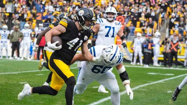 Los Steelers fuerzan 6 pérdidas de balón y supera por 27-20 a los Colts, líderes de la AFC