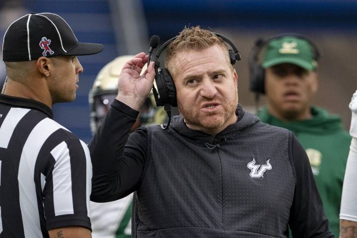 Deadspin | Reports: Arkansas close to hiring USF's Alex Golesh as head coach