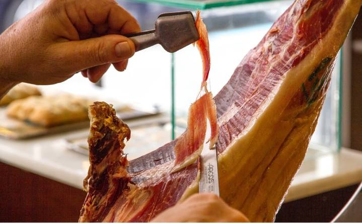 Suspende México importaciones de carne de cerdo de España por brote de peste porcina africana