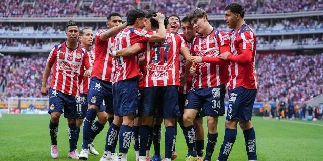 Chivas doblega a Monterrey en el cierre de la fase regular