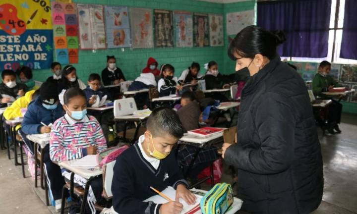 Inicia horario invernal en escuelas primarias de SLP