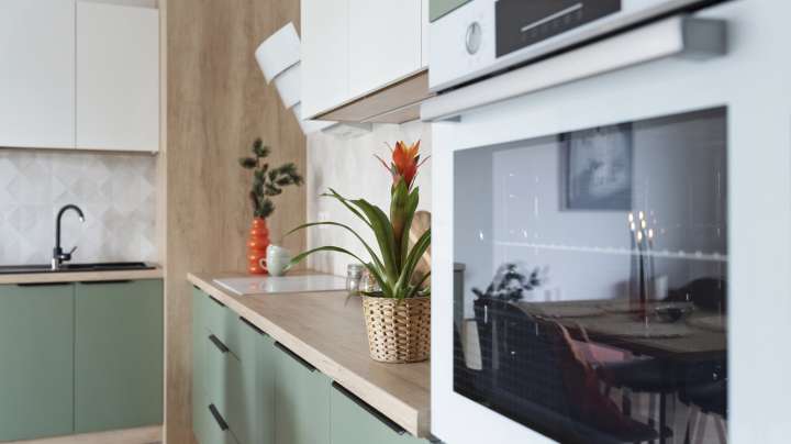 What Is A Steam Oven (And Is It The Microwave Alternative You Need For Your Kitchen?)