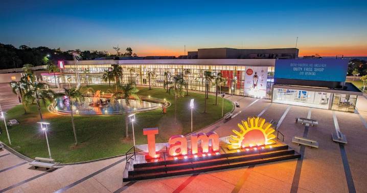 El dueño del Duty Free de Iguazú debe pedir permiso a la Justicia cada vez que quiere salir del país