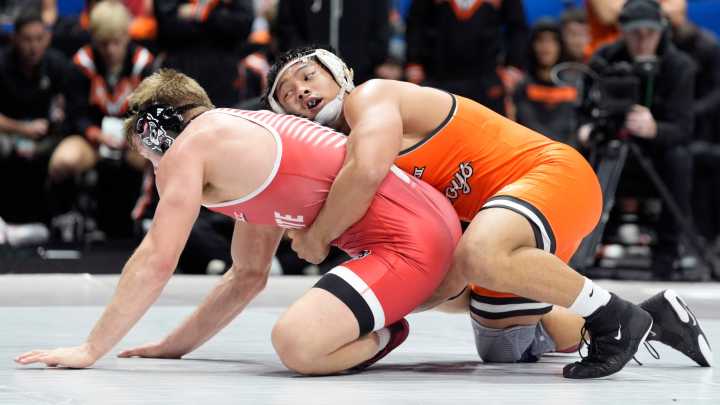 OSU at National Duals live updates: Cowboys face Iowa in semifinals