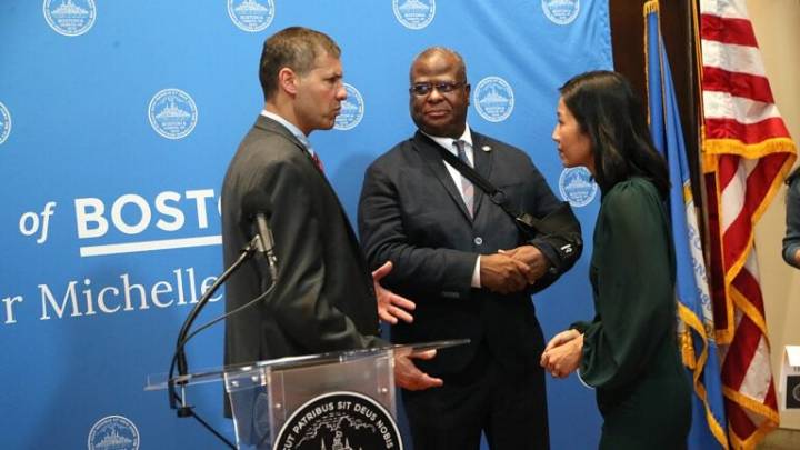 Boston police now required to wear nametags under new contract extension