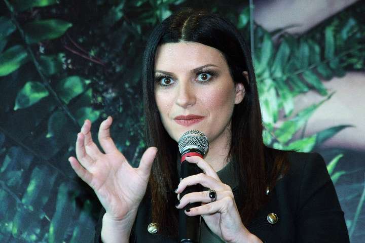 Tío de Laura Pausini pierde la vida atropellado en Italia y el culpable se da a la fuga