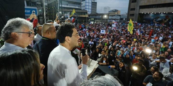 La Ley de Austeridad Republicana: el plan de Cepeda para eliminar lujos oficiales, combatir la corrupción y devolver la confianza ciudadana