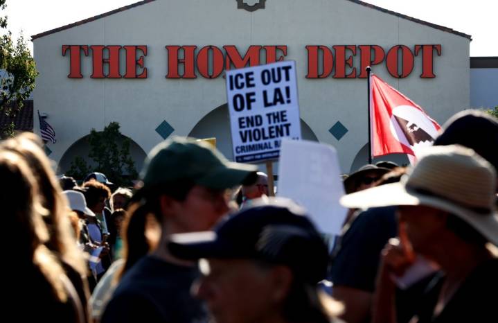 Southern California reps demand accountability in ICE deaths