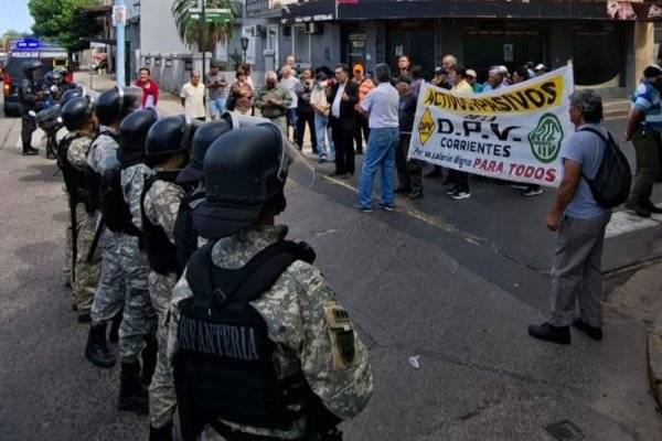 Corrientes: Repudian resolución de cesantía en Vialidad Provincial
