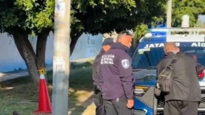 Motociclista muere tras esquivar un lazo para lona de fiesta en Puebla