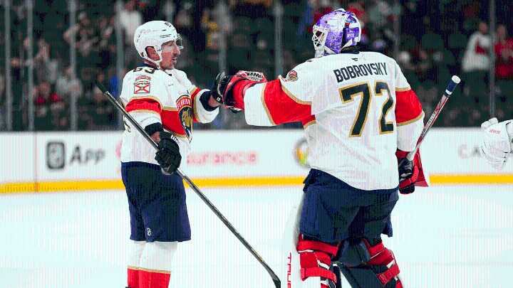 STAT PACK: Marchand extends goal streak in win over Vegas