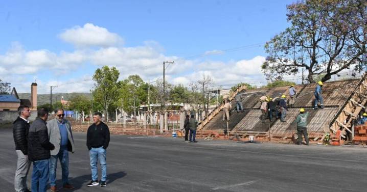 Avanza la construcción de la cancha de hockey