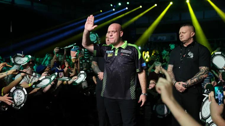 Grand Slam of Darts: Beau bows out as MVG storms into the second phase