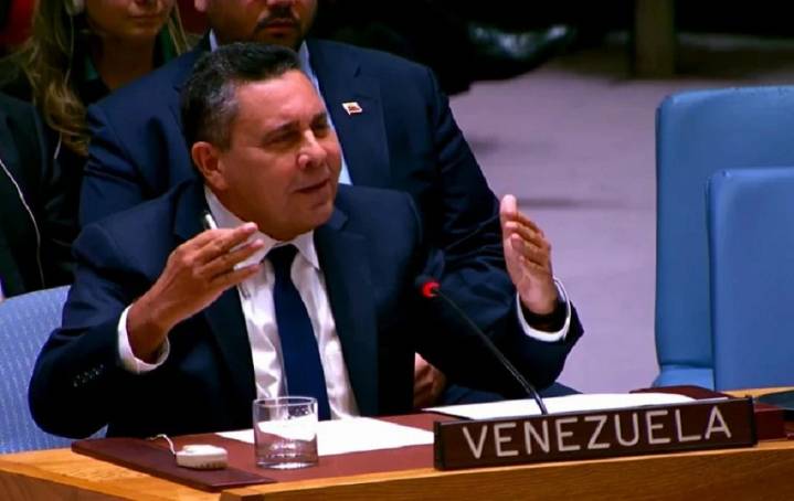 Samuel Moncada a la ONU: ¡El gobierno de EE.UU. es el agresor y Venezuela la víctima! 13 de noviembre de 2025 | País "No es Venezuela la que le despliega un submarino con capacidad nuclear”, denunció 