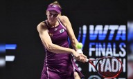 WTA finals: Rybakina stuns Swiatek to reach semi