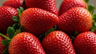 Cómo hay que lavar las frutillas y eliminar toda la suciedad
