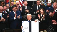 Trump tras firma la ley que pone fin al cierre del GOBIERNO más largo en la historia de EEUU: El pueblo no debe olvidar esto