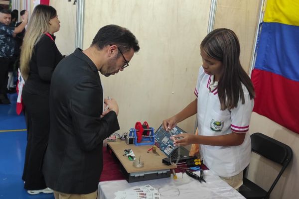 Estudiante guajira representó a Colombia en Mundial de Ciencia y Tecnología en Chile
