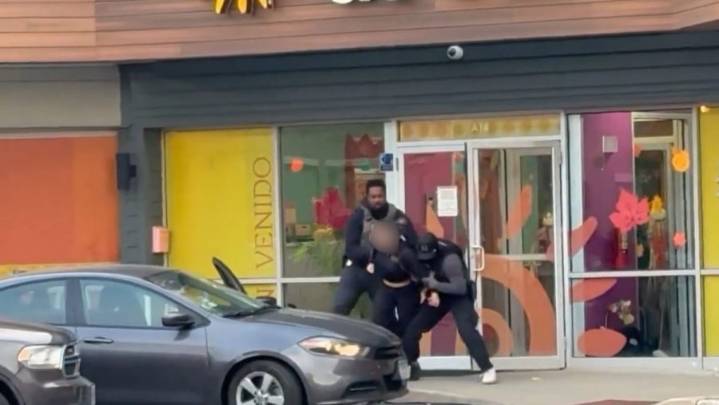 'Absolute terror': Day care teacher detained by ICE agents in Chicago