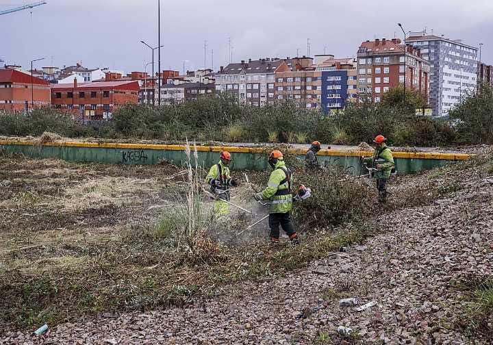 Podemos cifra en un 66,5% el apoyo ciudadano a dejar como parque el 'solarón' de Gijón: «Es un clamor»