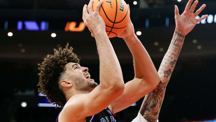 Cameron Boozer helps Duke basketball bully Arkansas on…