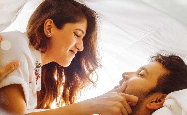 Santhana Prapthirasthu Review: Fails to Generate Laughs