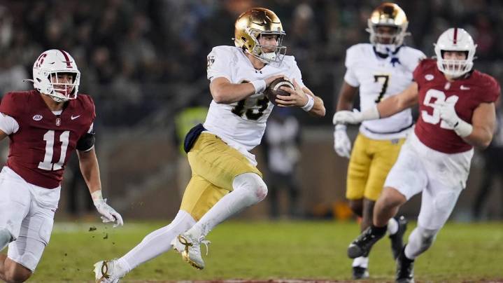 Love gets hurt but returns as No. 9 Notre Dame routs Stanford 49