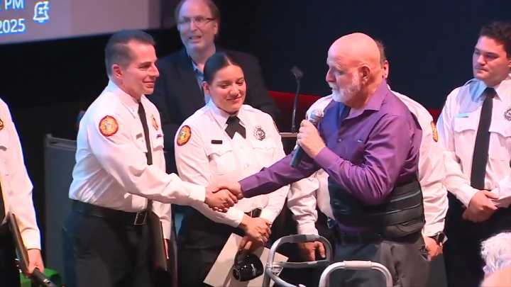 MDSO deputy reunites with rescuers during Kendall first responders award night