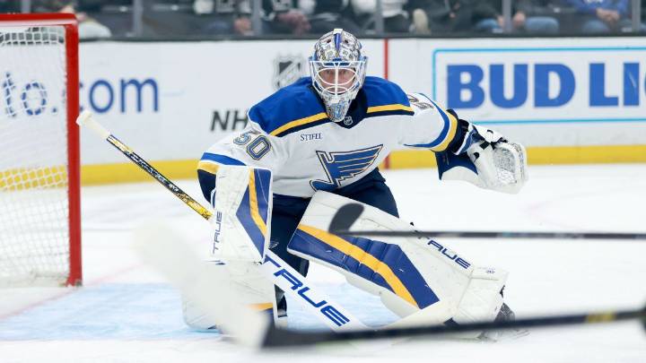 Jordan Binnington passes his agent, ex-Blue Mike Liut, for franchise goalie record