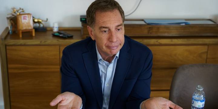 De Manuel Adorni a Luis y Santiago Caputo, la bienvenida del Gobierno a Santilli como ministro del Interior