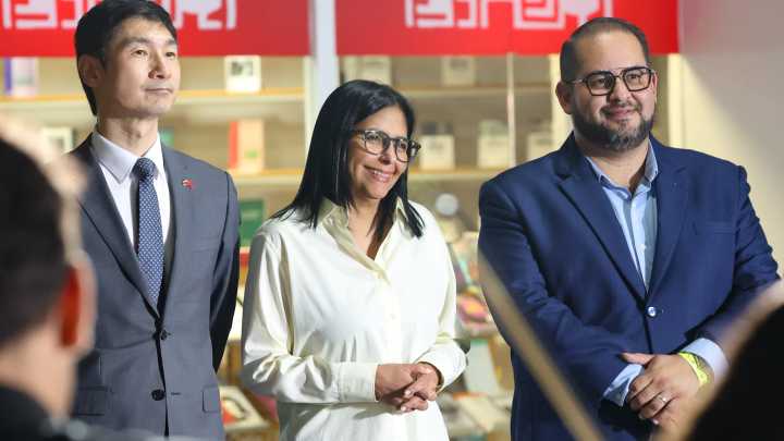 Embajada de China entrega casi 600 instrumentos musicales al Sistema Nacional de Orquestas