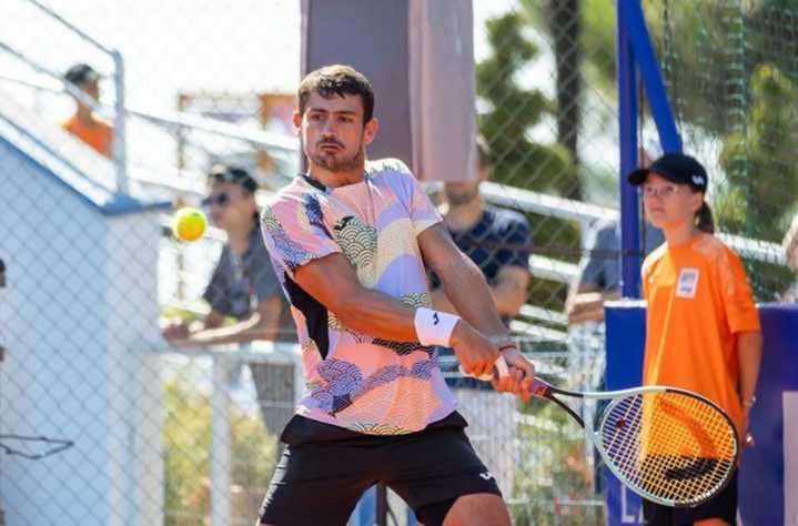 Mariano Navone ganó en su debut en Montevideo