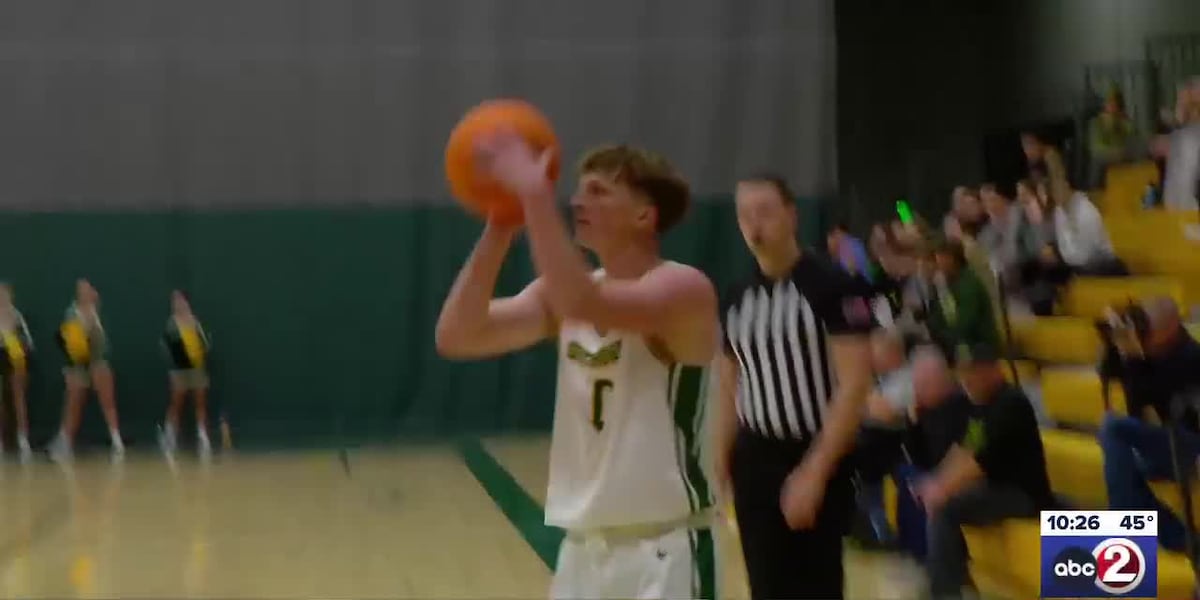 St. Norbert pulls away from Lakeland in conference opener, 96