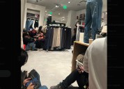 Reportan dos heridos en tiroteo durante el Black Friday en un centro comercial de California