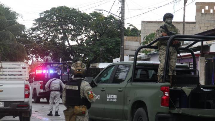 Caen tres sujetos y aseguran dos inmuebles tras cateo en la Región 228