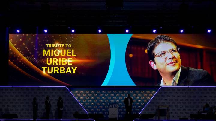 Este es el Premio Miguel Uribe Turbay, galardón que entregará One Young World