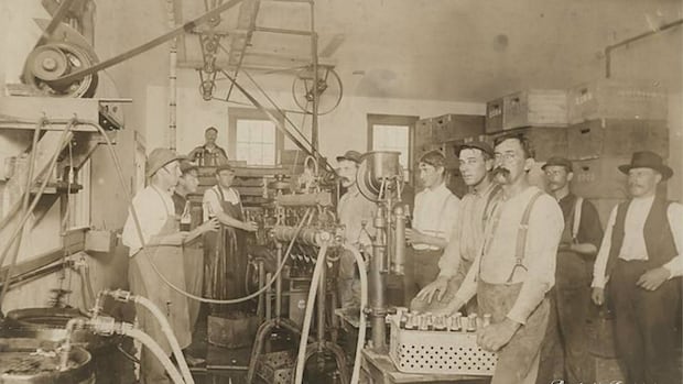 Prestigious Chicago beer brewing school relocating to Montreal amid U.S. regulatory changes