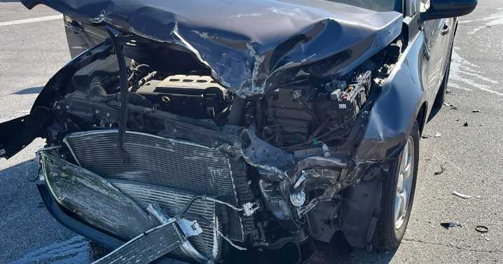 Semi and car involved in crash on Highway 41 in Vanderburgh County