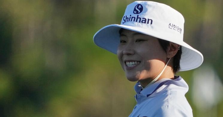 Lee leads LPGA Tour finale, Thitikul takes step toward player of year