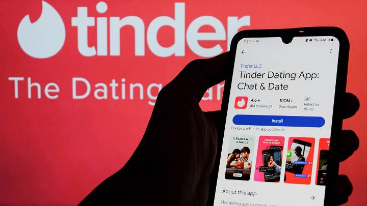 Social media culture makes Gen Z men scared to date
