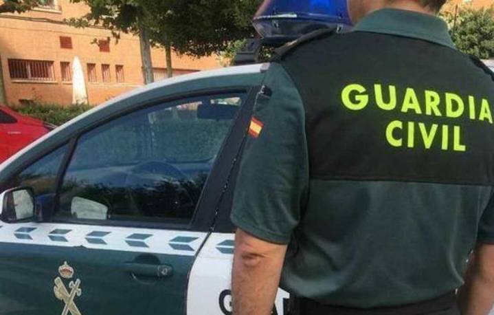 Investigan a un hombre por cazar ilegalmente un ciervo en un coto de Alpera (Albacete)